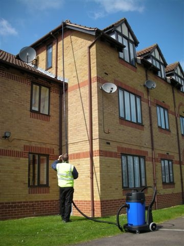 High gutter cleaning